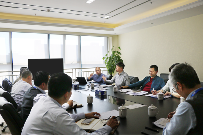 福日电子领导深入今年会光电调研.png
